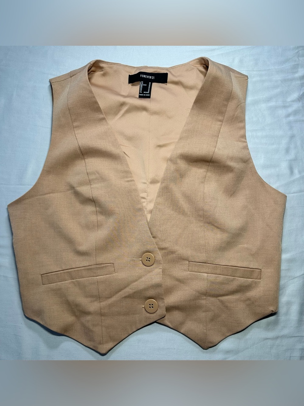 Forever 21 Women’s Tan Satin-Look Sleeveless Vest Size M
